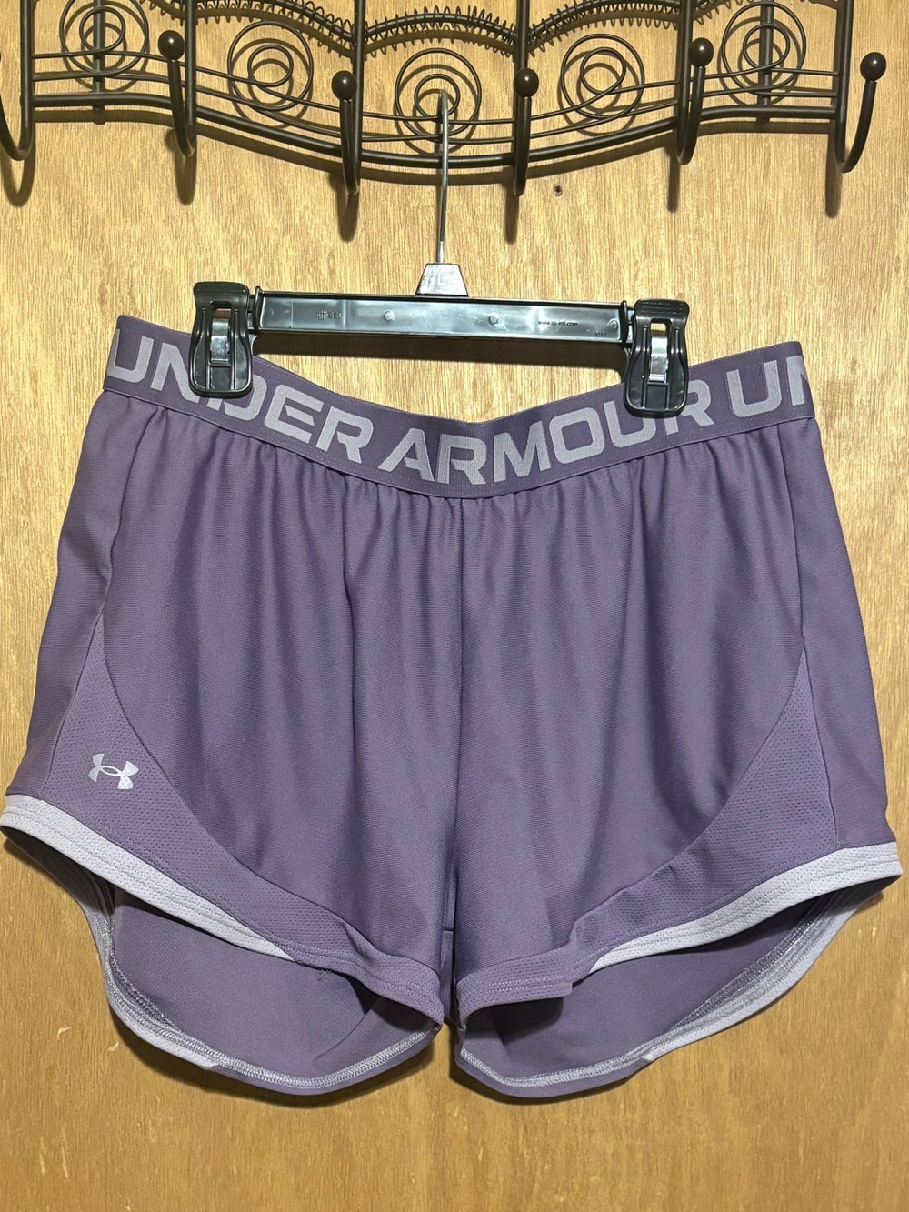Under Armour Women's Purple Training Shorts SZ L